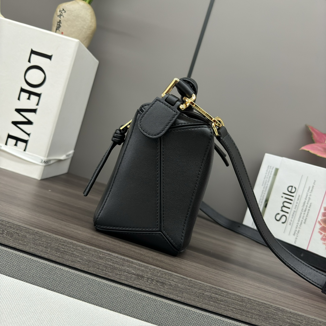 Loewe Puzzle Bags